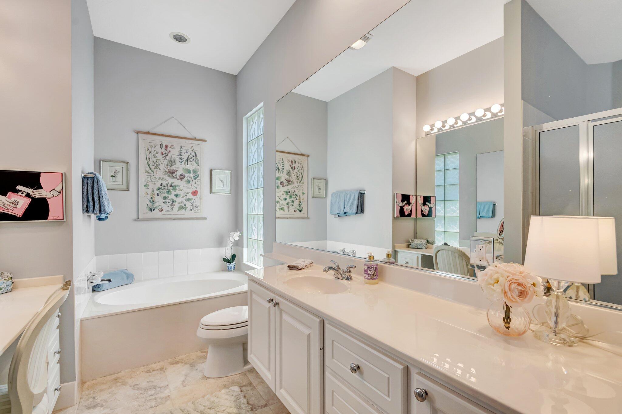 Wellington, Florida 33414, United States, 3 Bedrooms Bedrooms, ,3 BathroomsBathrooms,Residential,Active,209557