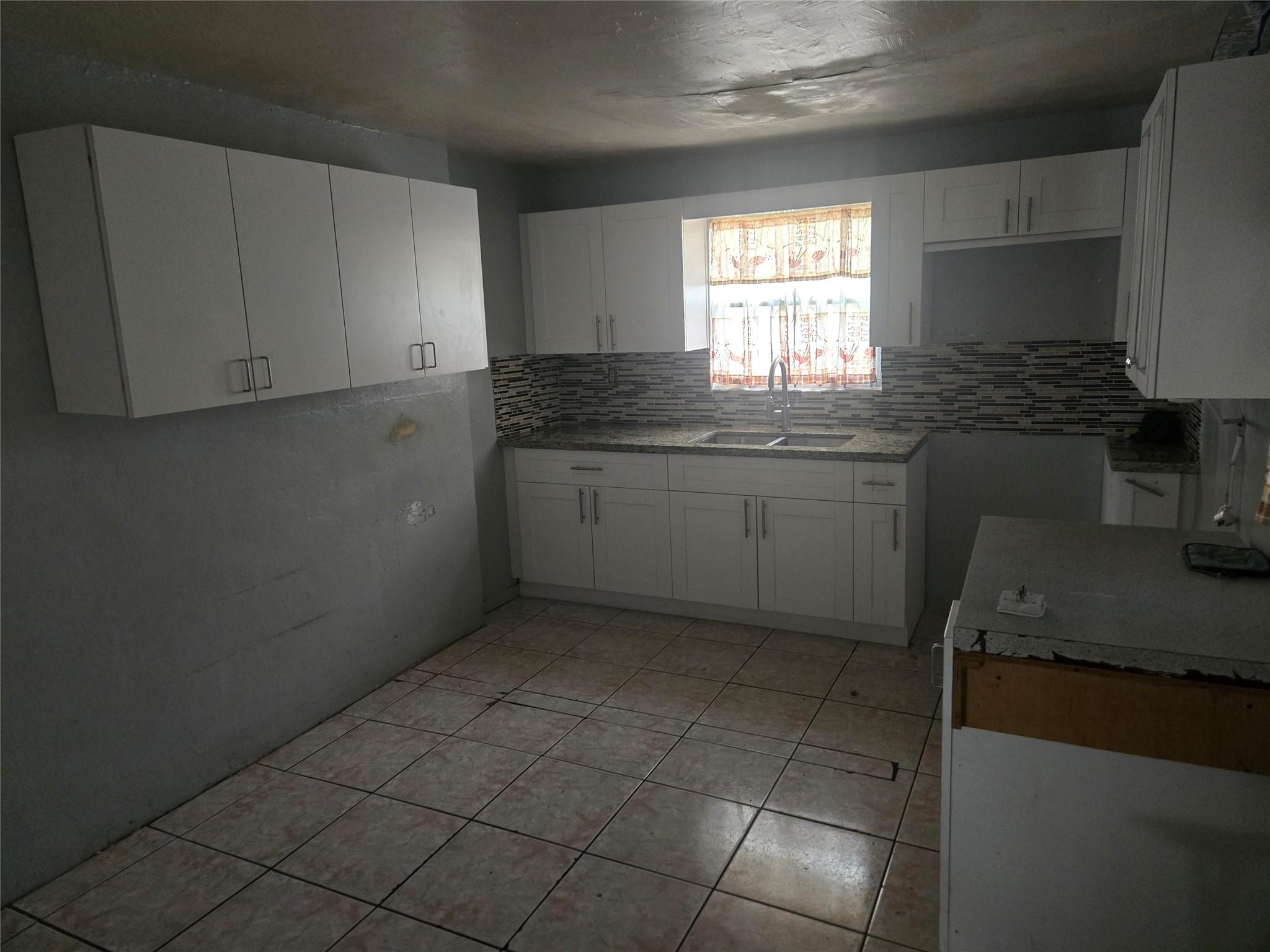 2478 NW 98th St