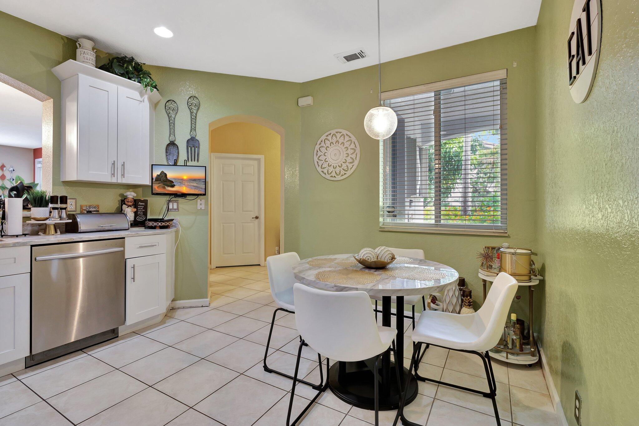 2125 Oakmont Drive
