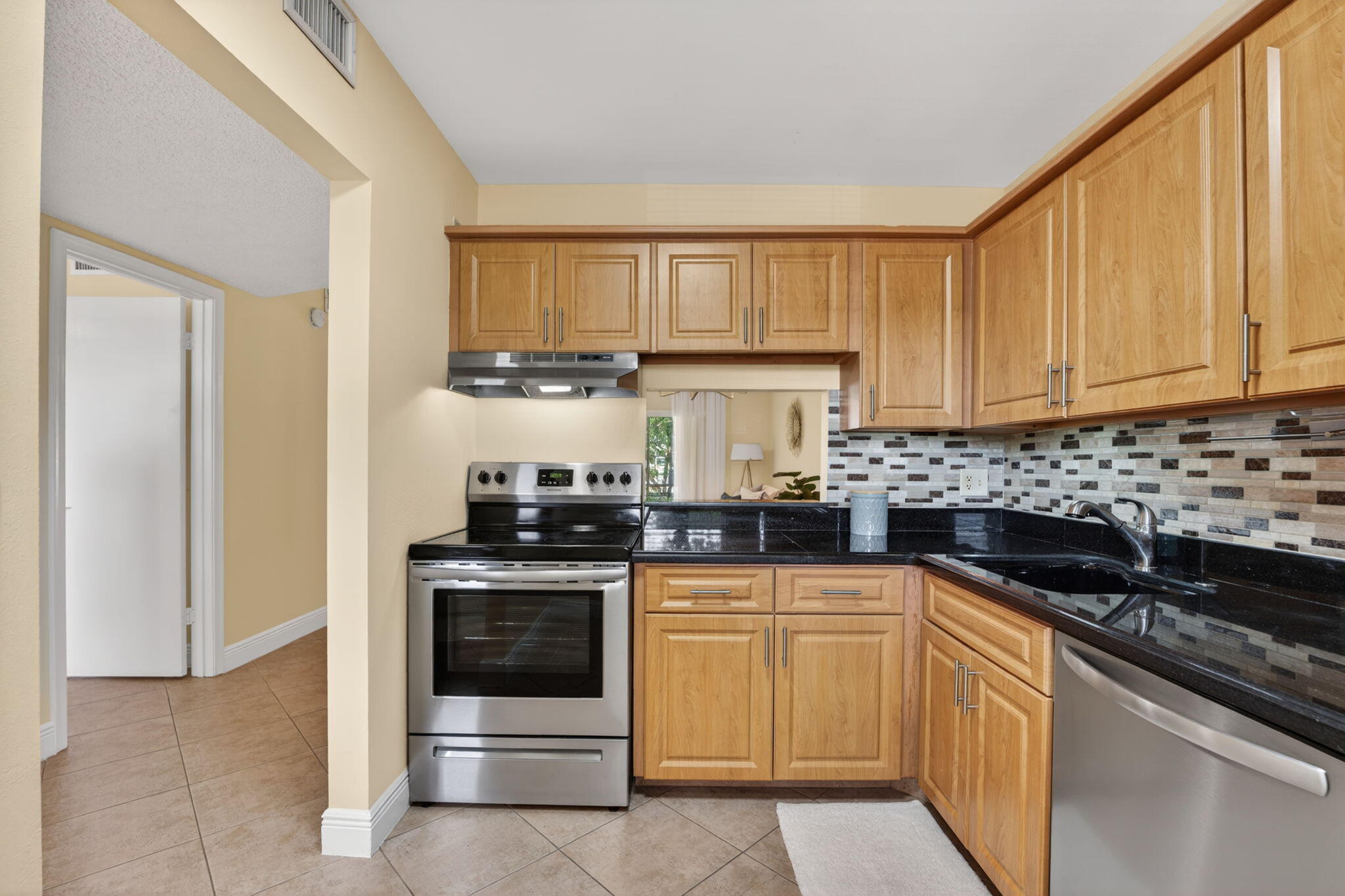 LAGO DEL REY CONDO - Residential