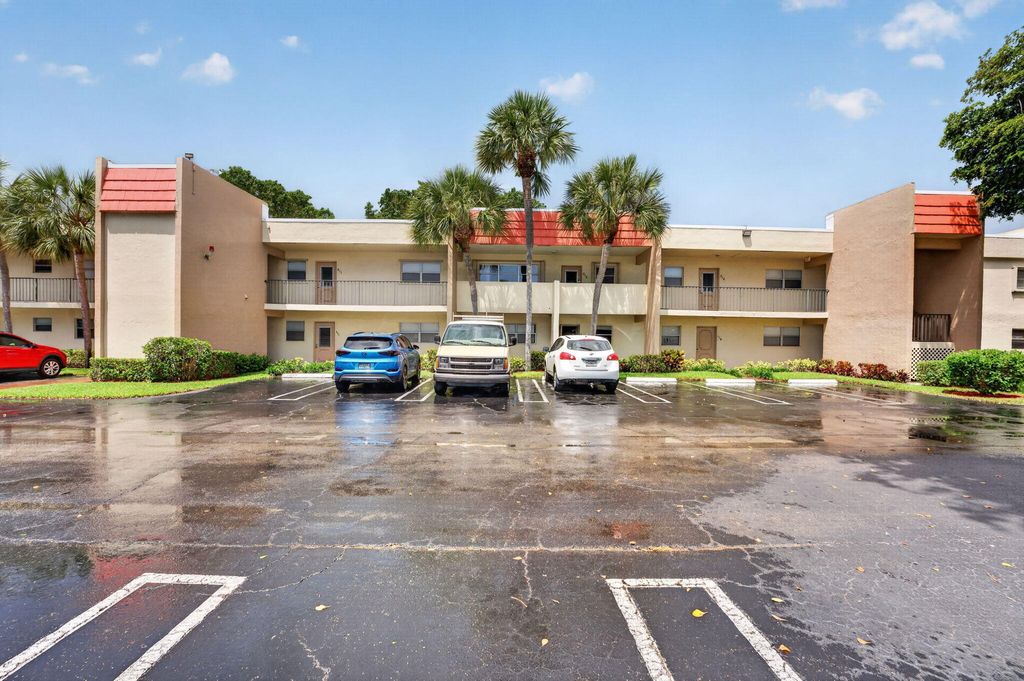 Photo of 2800 Fiore Way #212, Delray Beach, FL 33445 (MLS # B26021204)