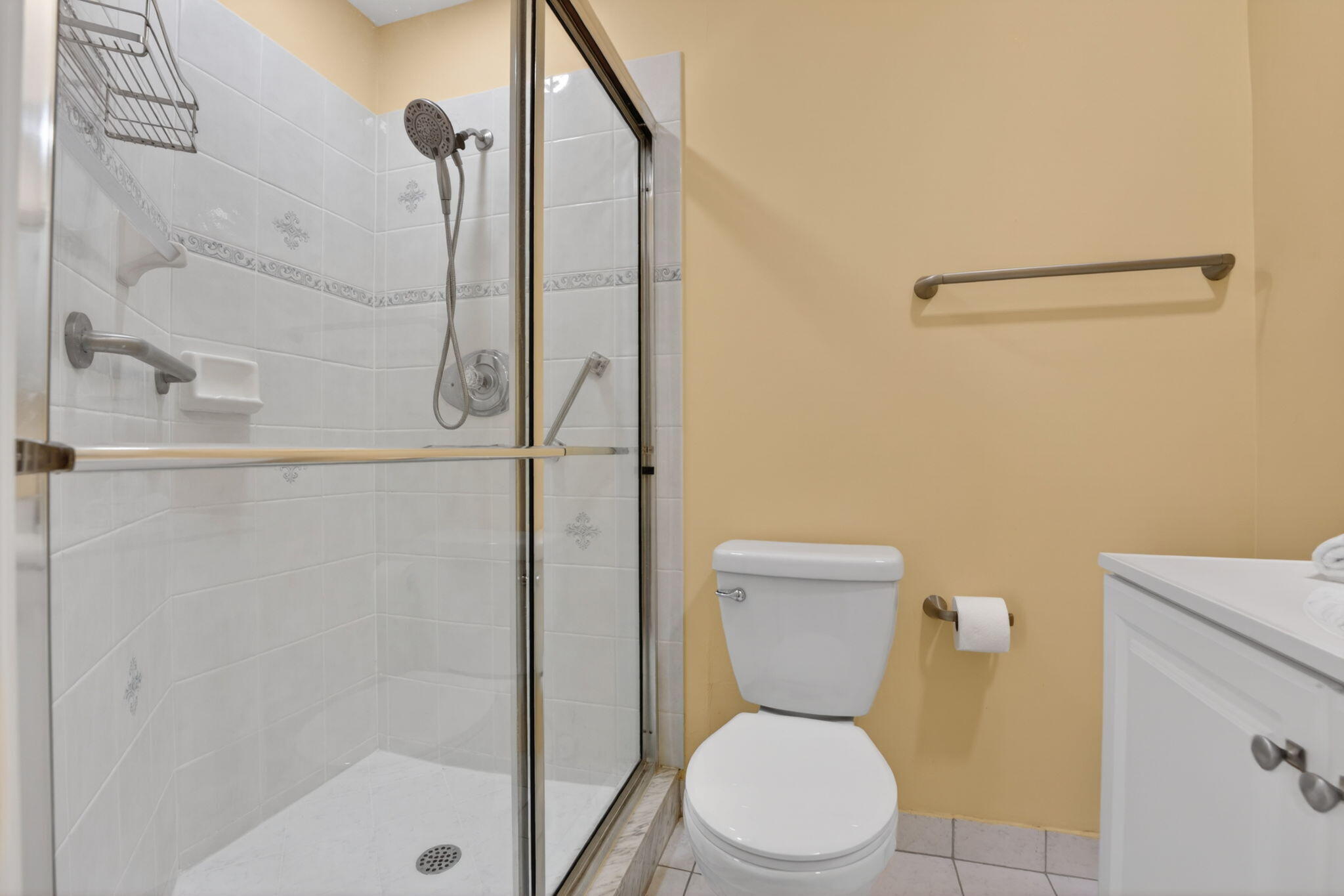 LAGO DEL REY CONDO - Residential