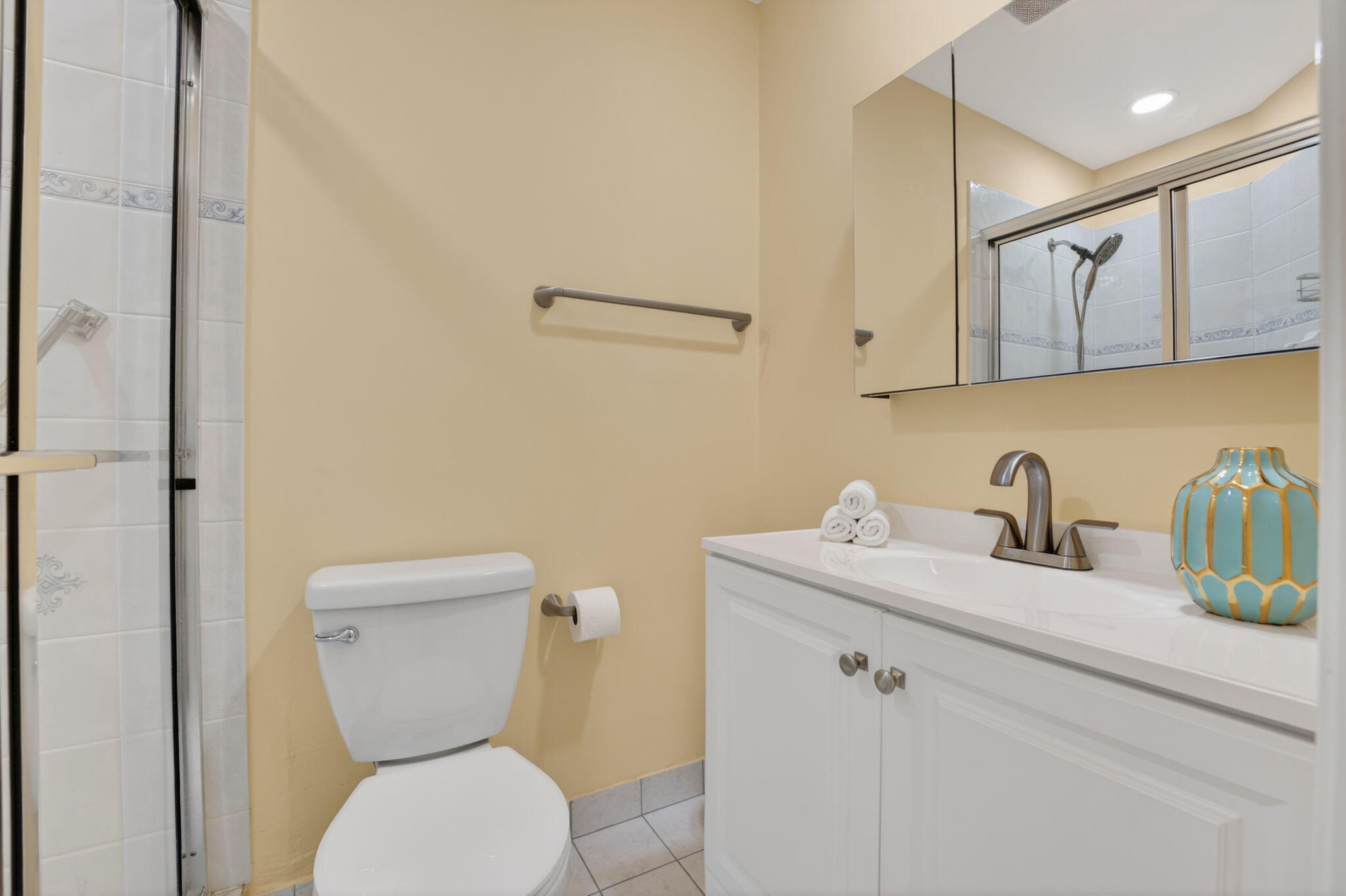 LAGO DEL REY CONDO - Residential