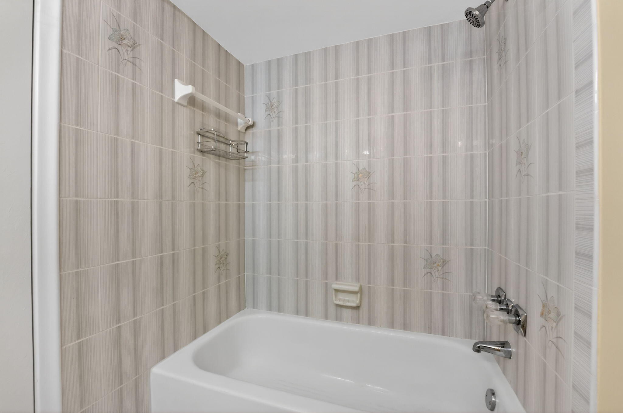 LAGO DEL REY CONDO - Residential