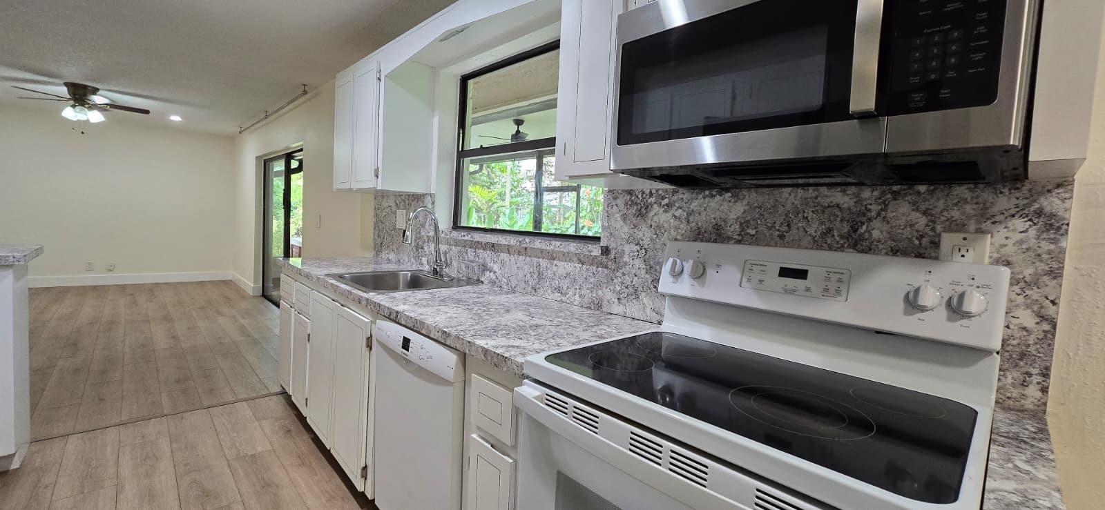 GUARDIAN ESTATES 81-41 B - Residential Lease