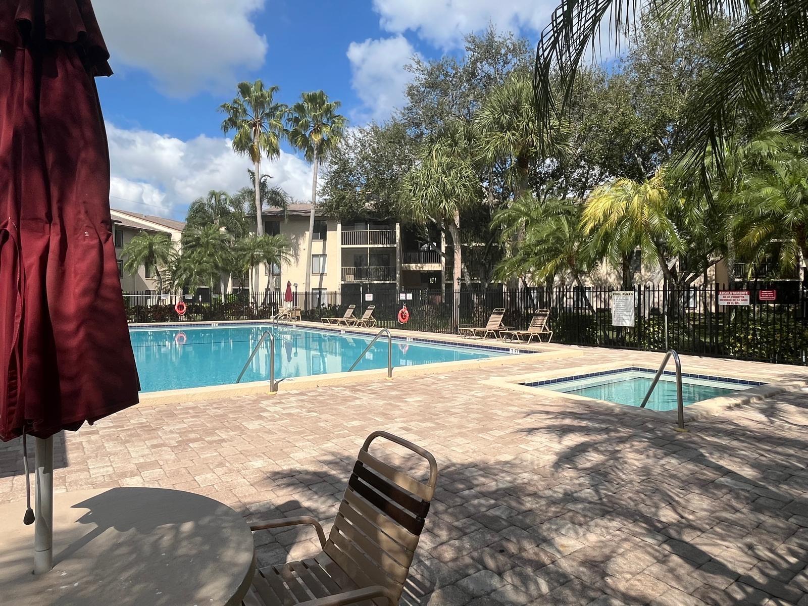 CHARTER CLUB OF PALM BEAC - Residential