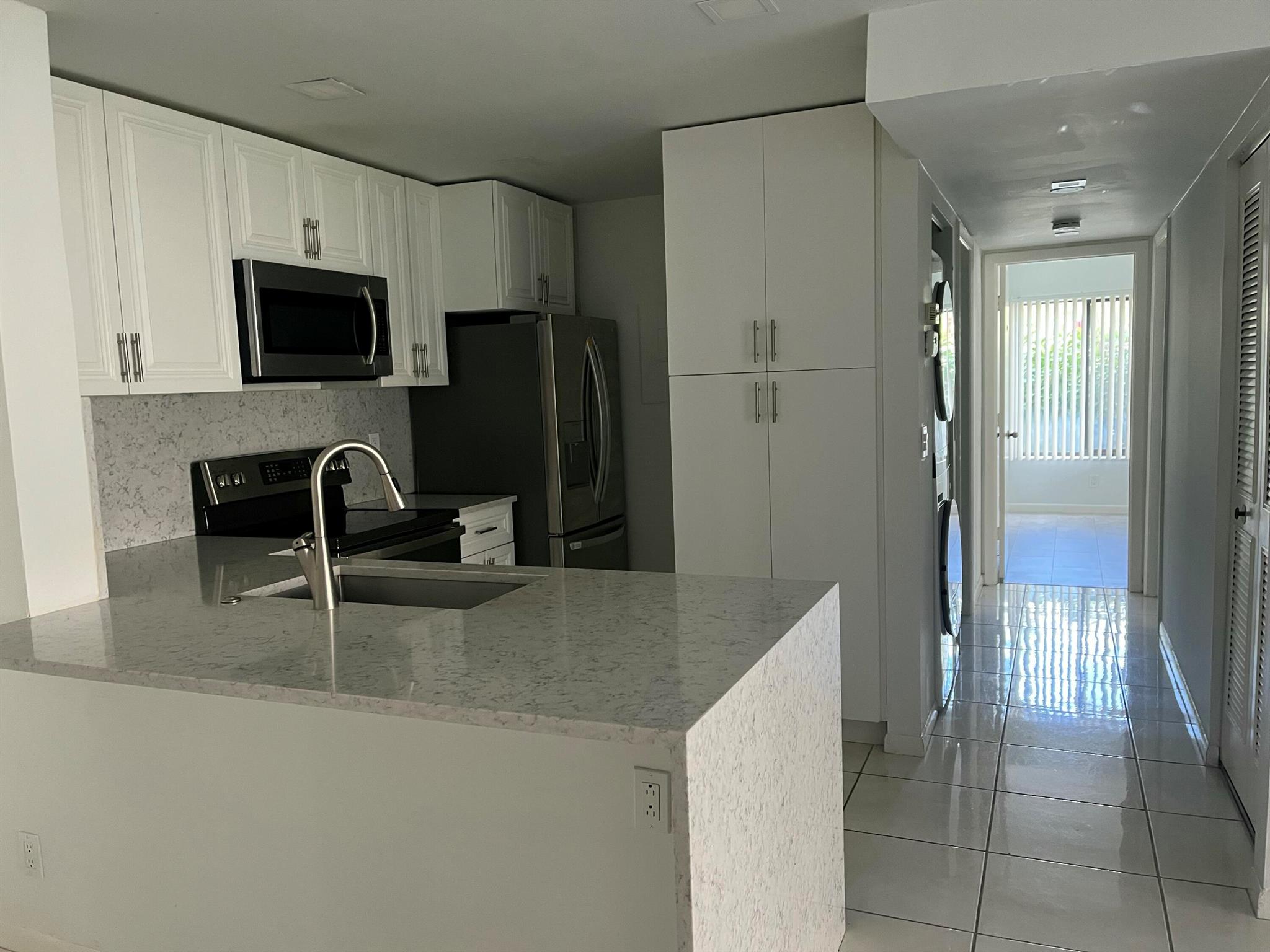 CHARTER CLUB OF PALM BEAC - Residential