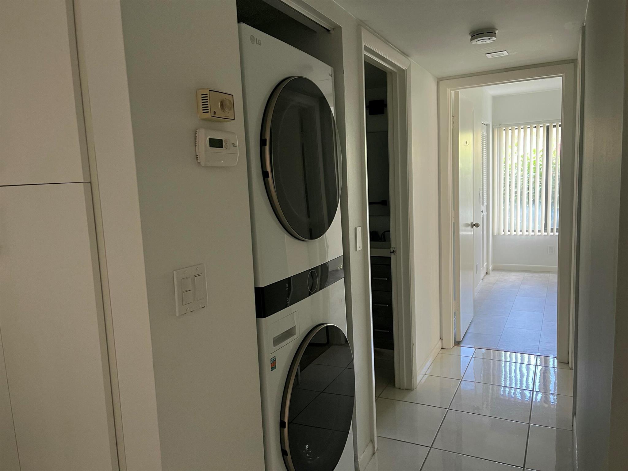 CHARTER CLUB OF PALM BEAC - Residential