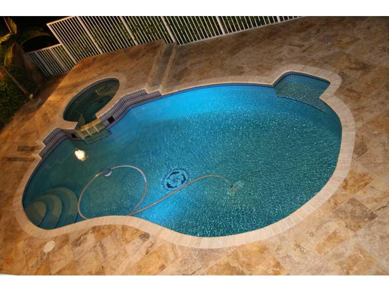 TWIN LAKE SHORES WEST - Residential