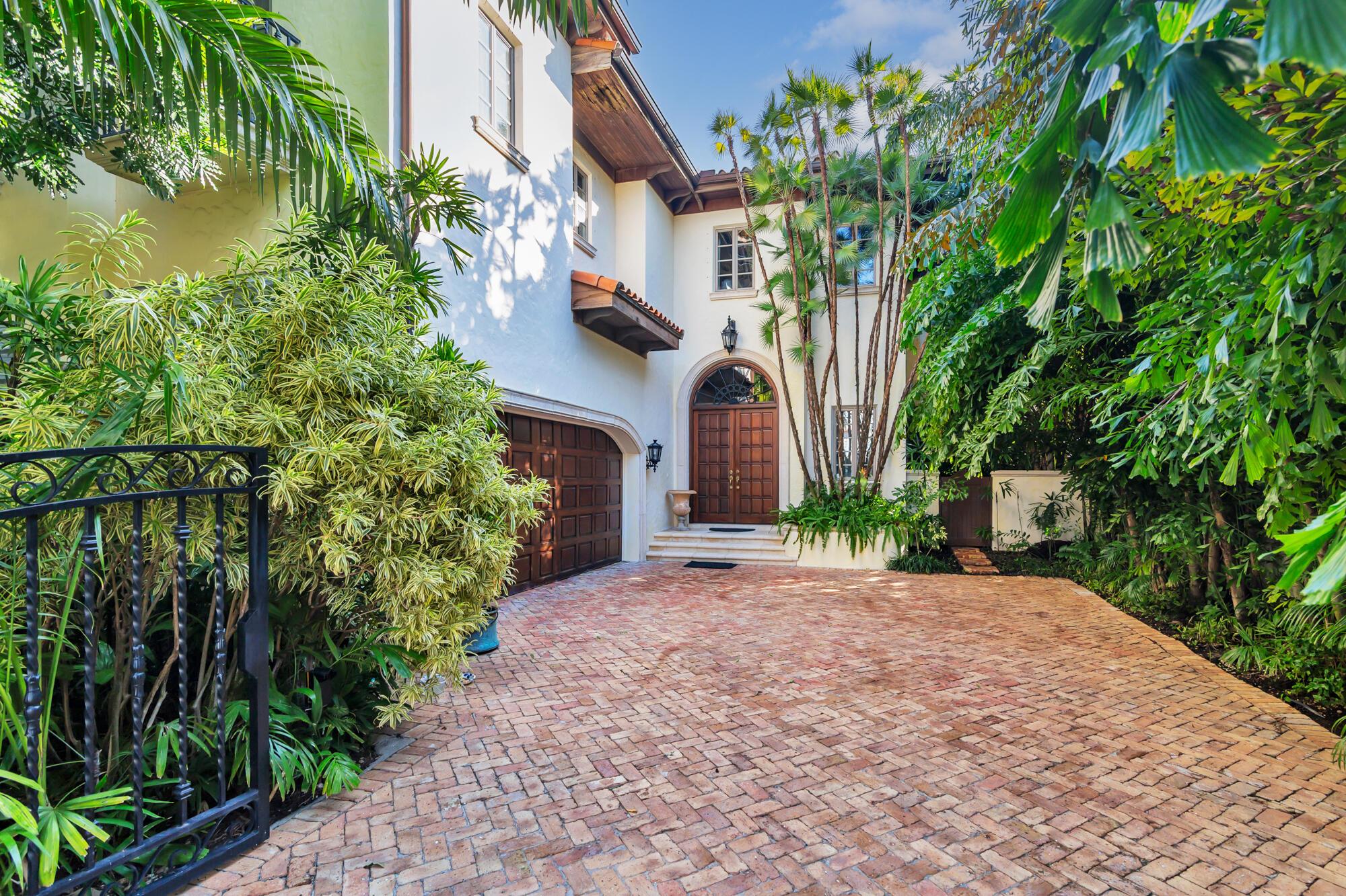 ROYAL PARK - Residential