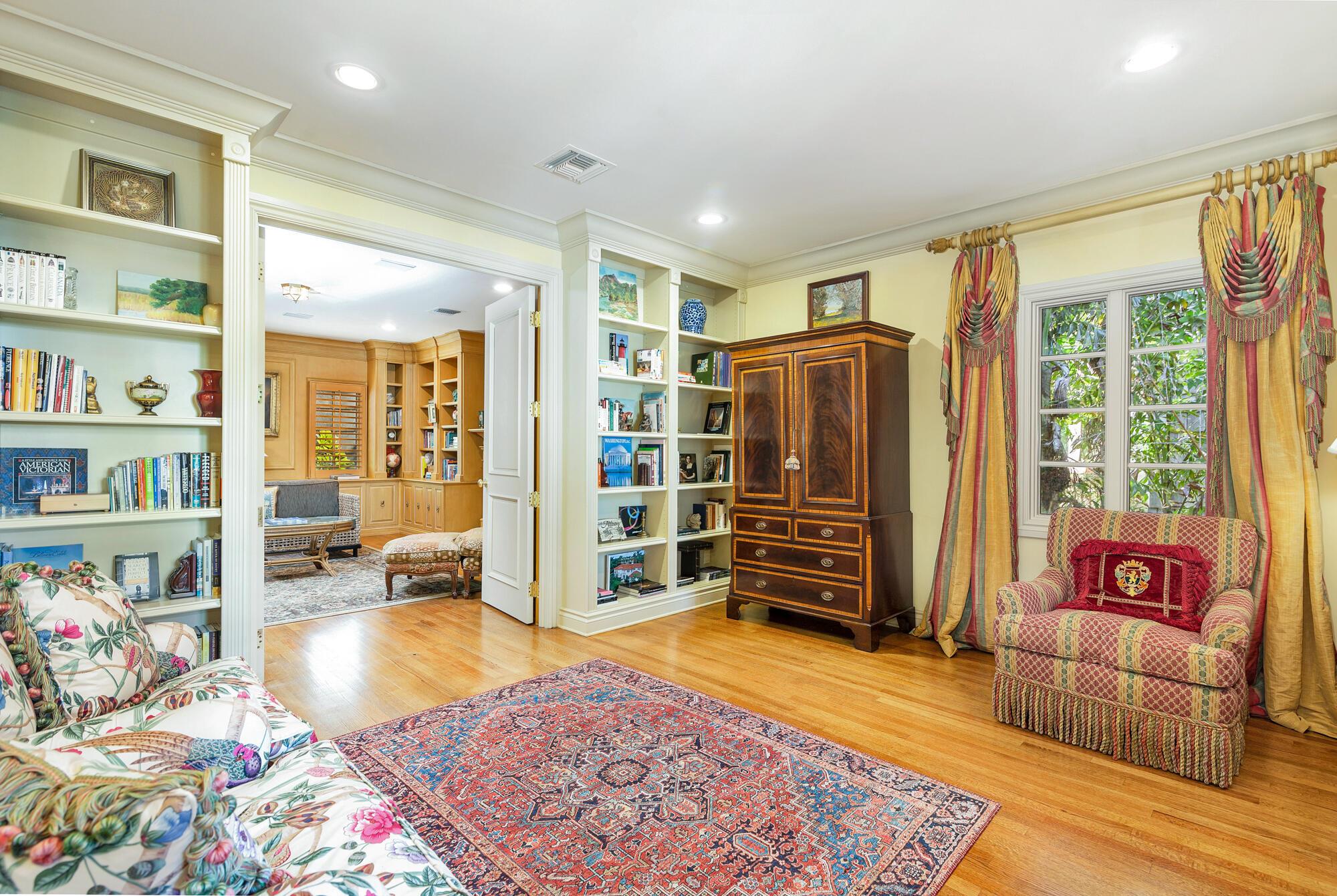 ROYAL PARK - Residential