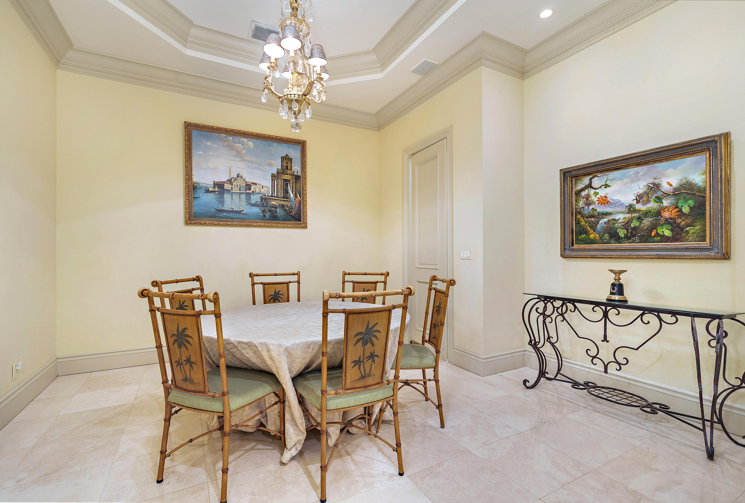 ROYAL PARK - Residential