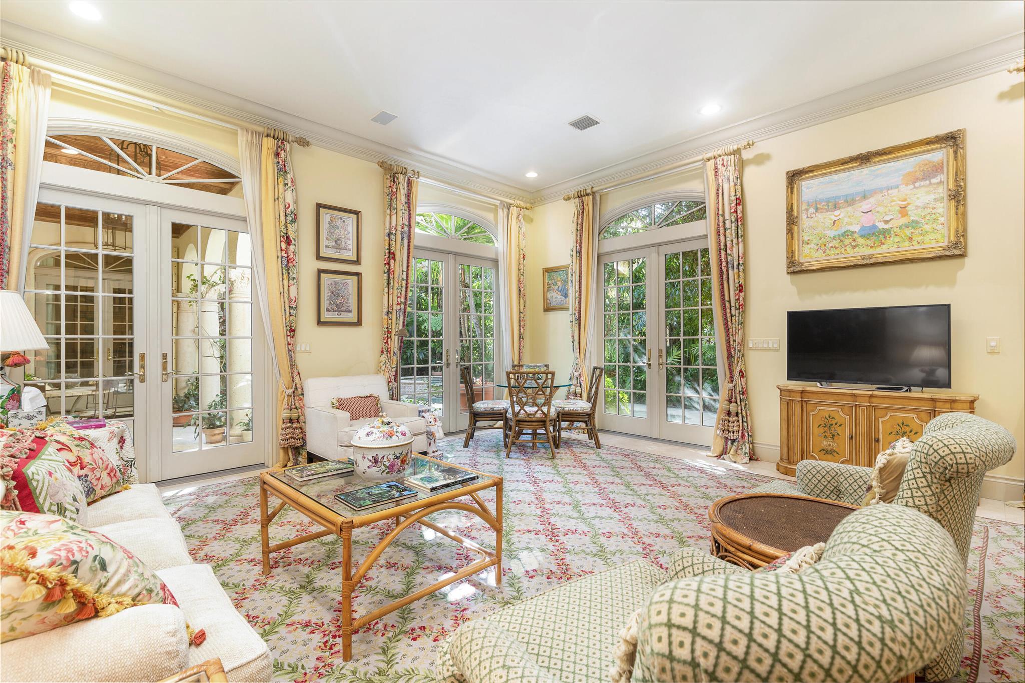 ROYAL PARK - Residential