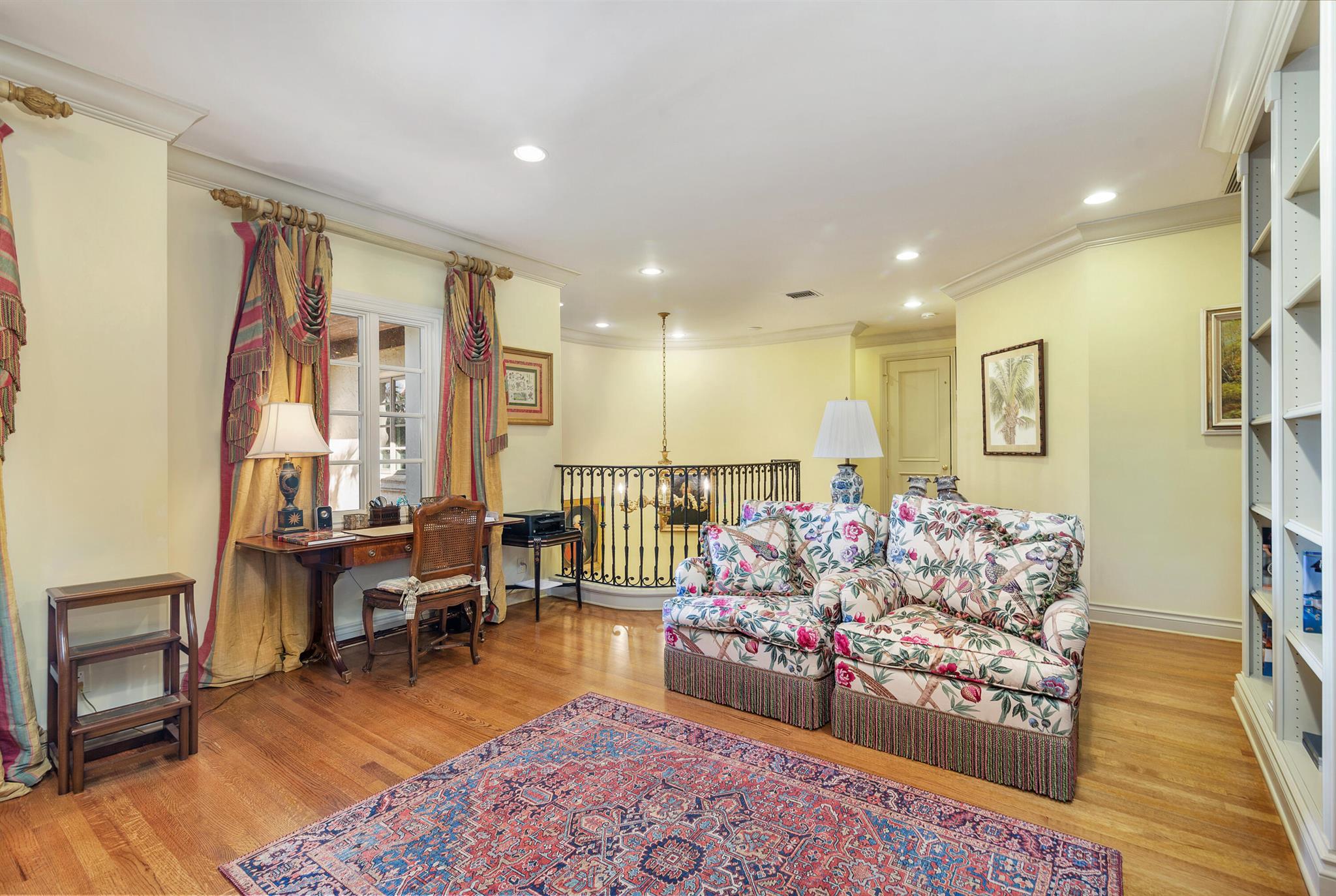 ROYAL PARK - Residential