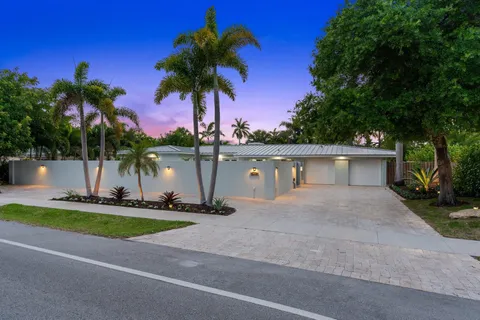 2449 Bayview Dr, Fort Lauderdale, FL MLS: F10500219