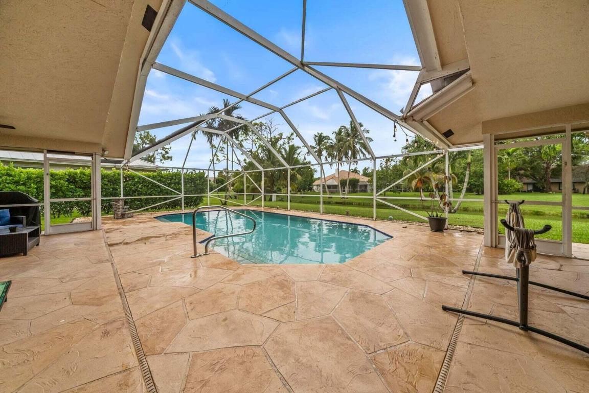 GREENVIEW SHORES 1 OF WELLINGTON - Residential Lease