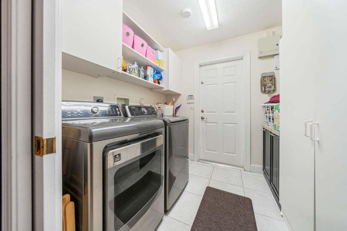 GREENVIEW SHORES 1 OF WELLINGTON - Residential Lease