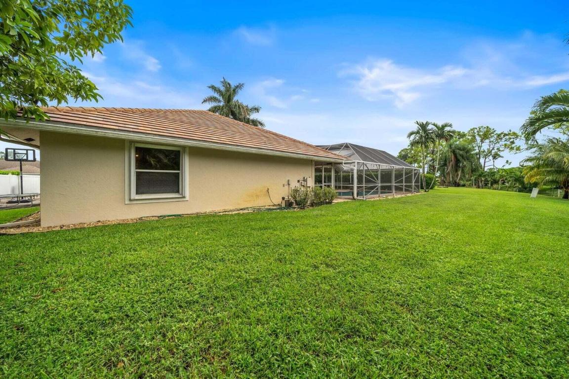 GREENVIEW SHORES 1 OF WELLINGTON - Residential Lease