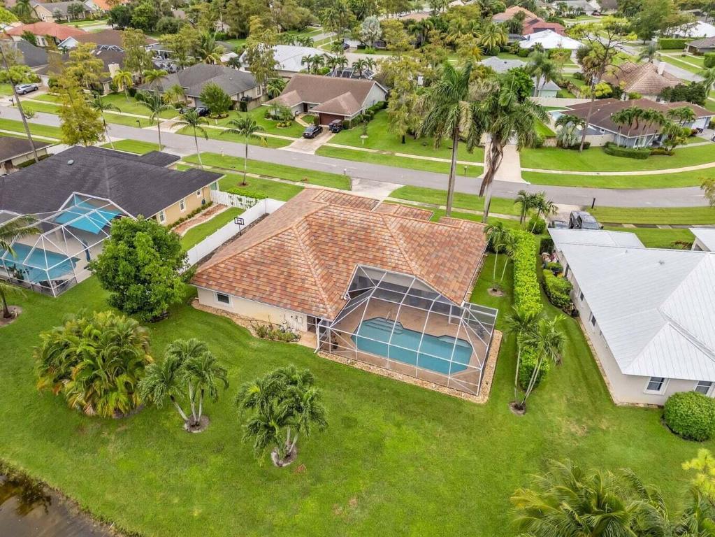 GREENVIEW SHORES 1 OF WELLINGTON - Residential Lease