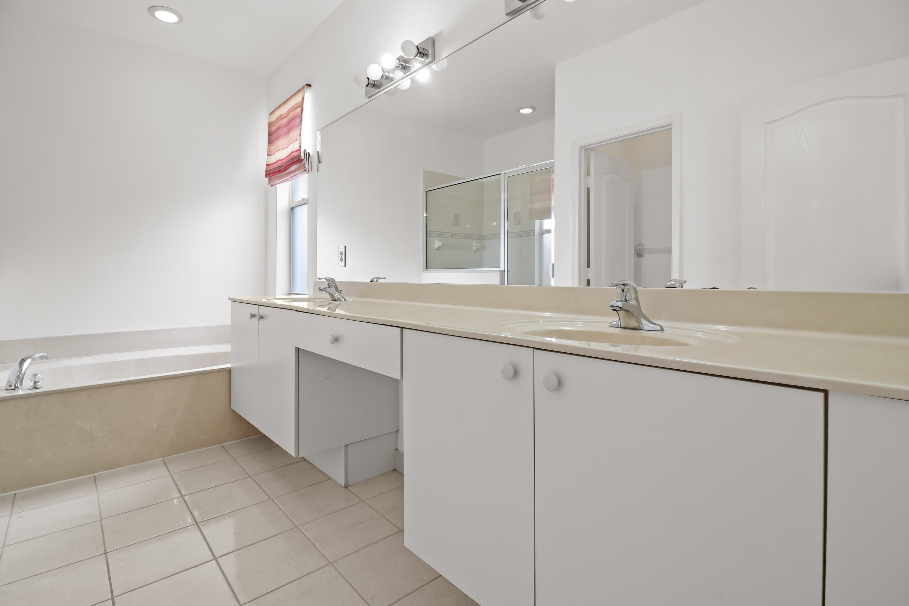 PORTOFINO SHORES PHASE THREE - Residential