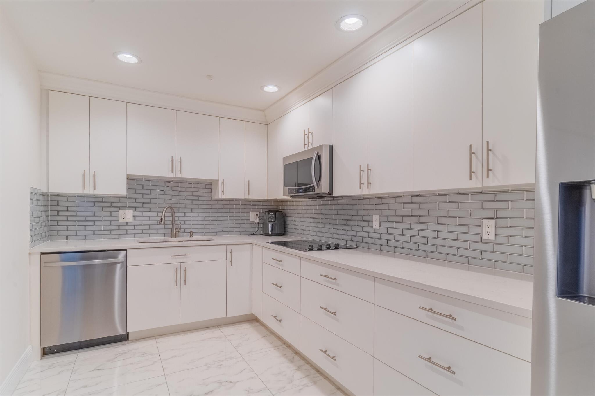 WILDWOOD OF DEER CREEK - Residential