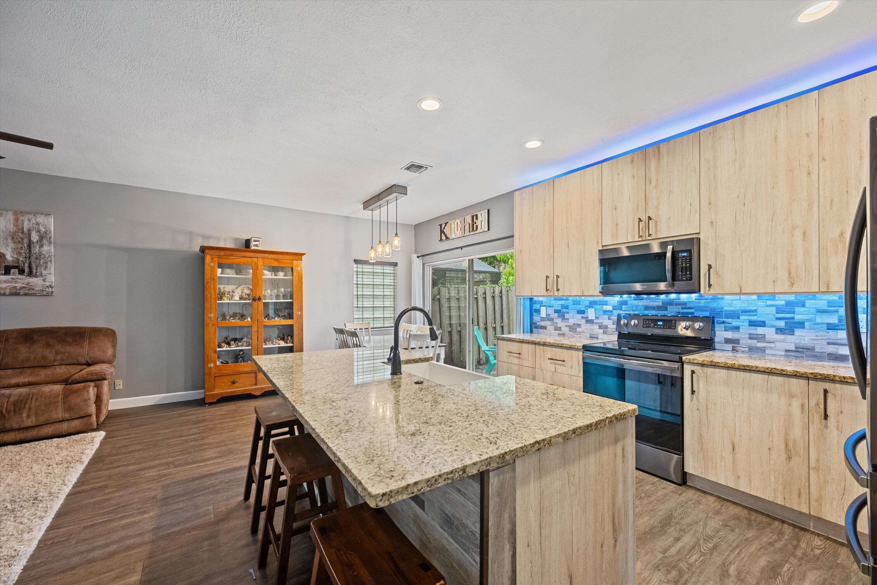 CHARLESTON SHORES - Residential