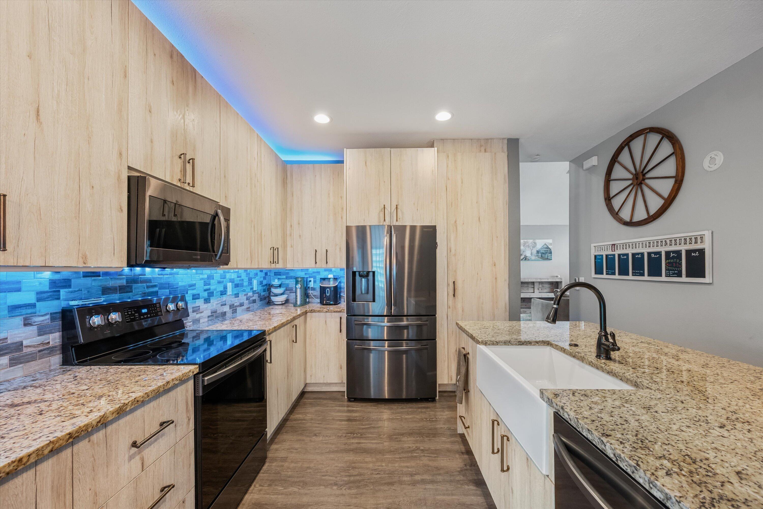 CHARLESTON SHORES - Residential