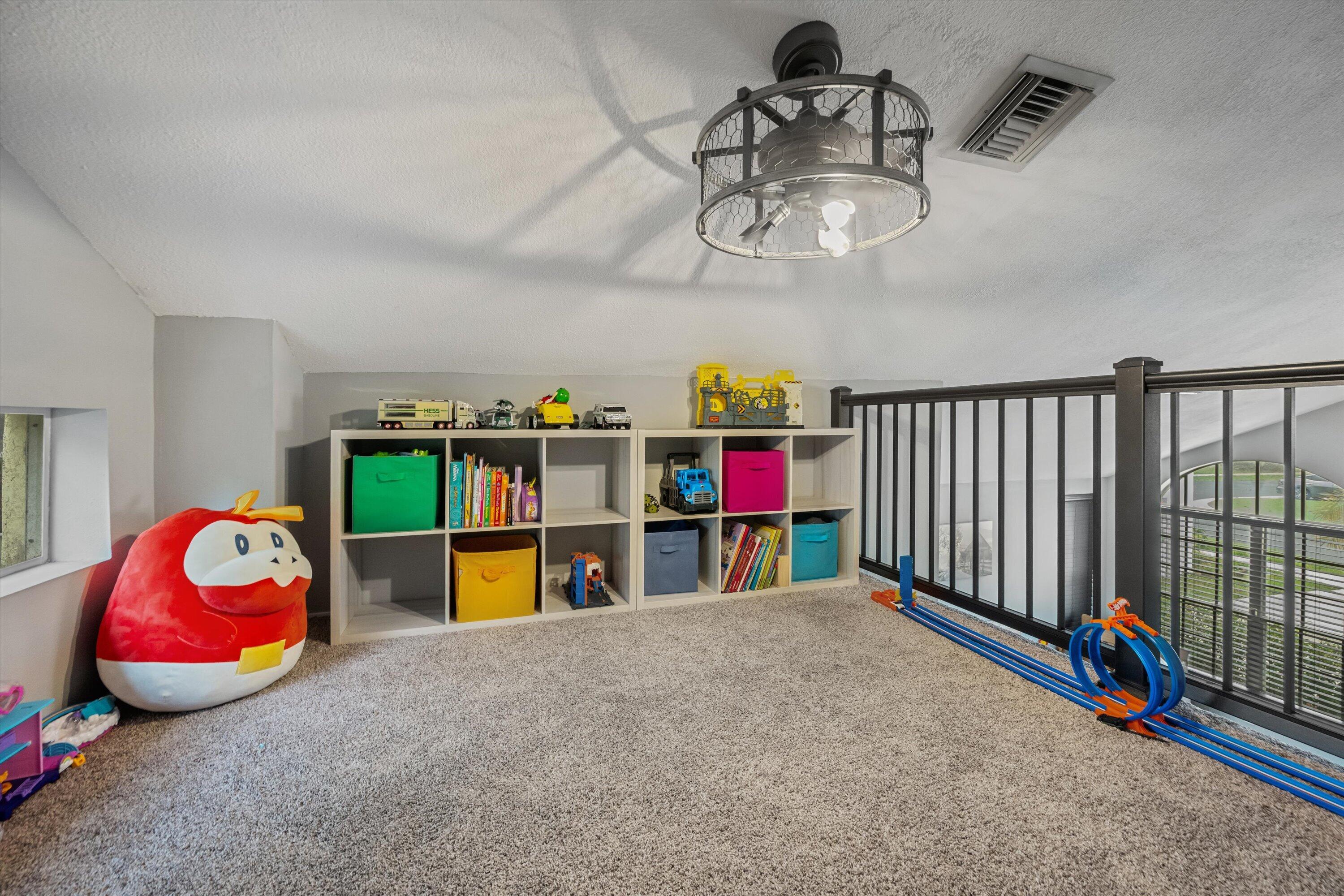 CHARLESTON SHORES - Residential