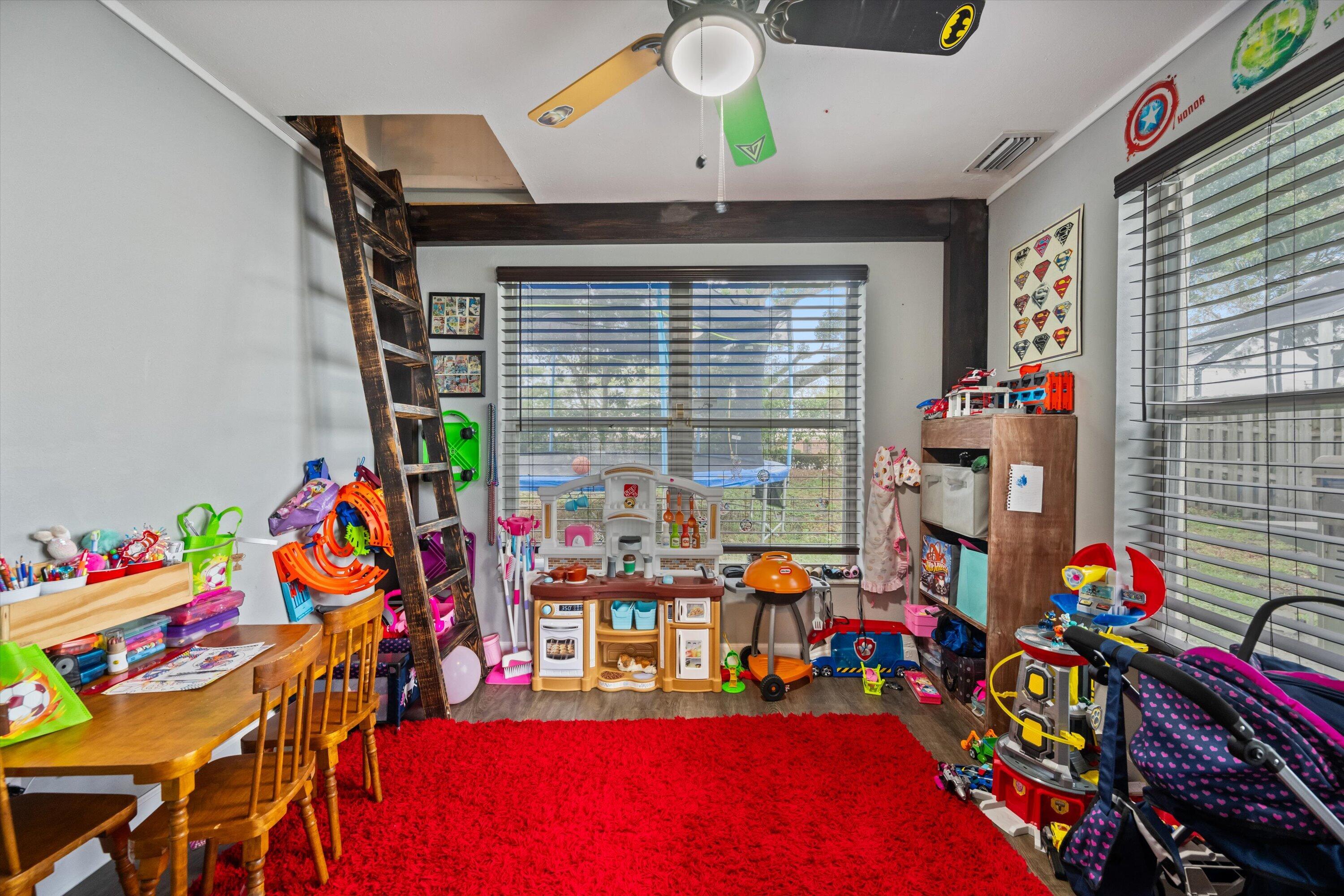 CHARLESTON SHORES - Residential