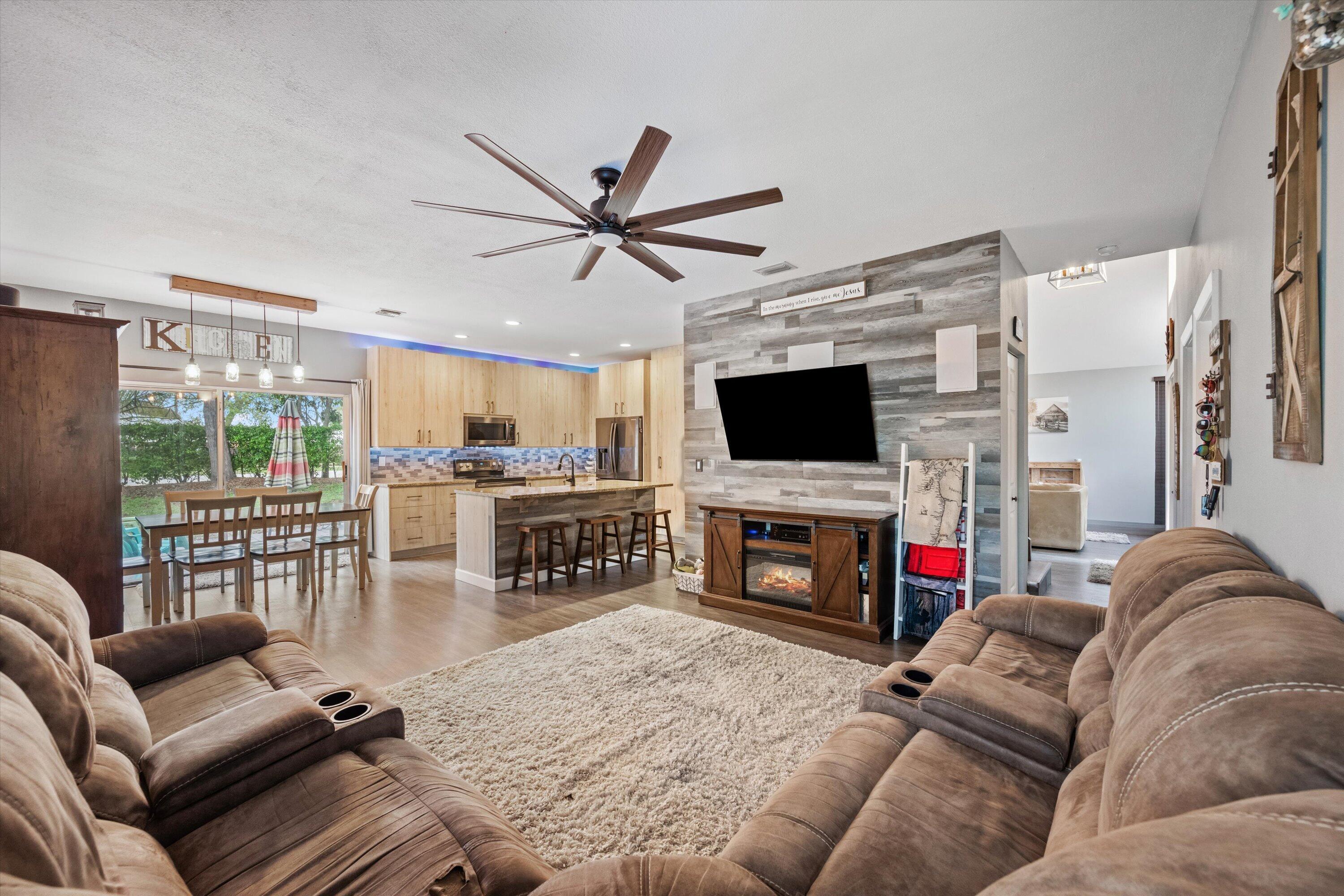 CHARLESTON SHORES - Residential