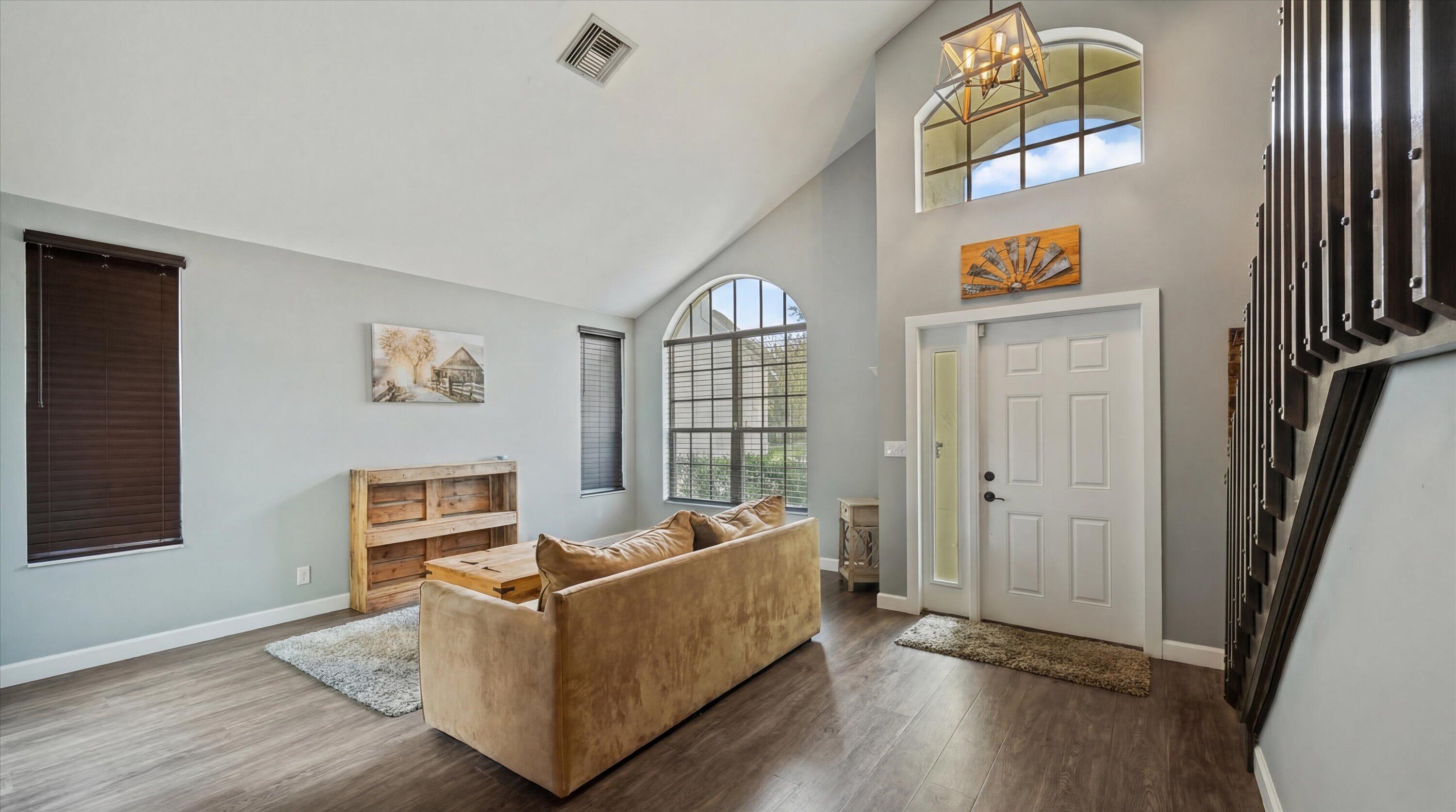 6817 Coral Reef Street