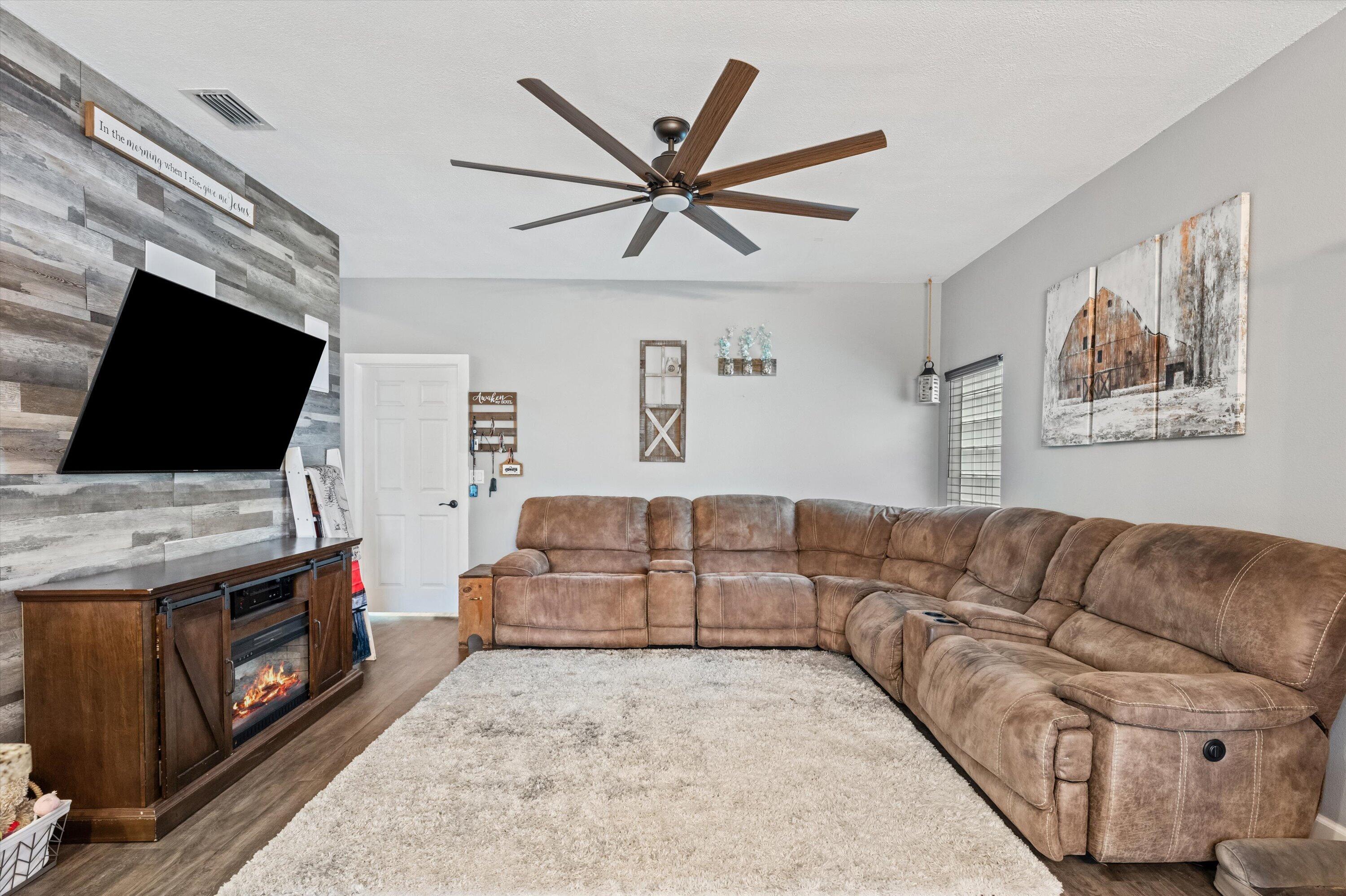 CHARLESTON SHORES - Residential