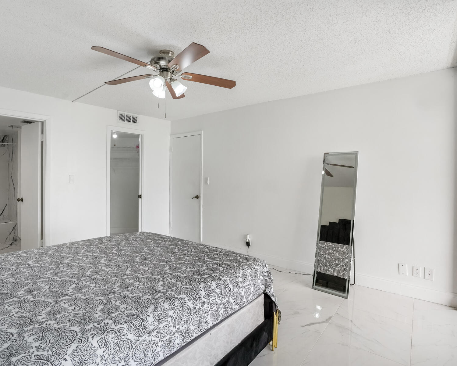 FLAMING WATERS COUNTRY CLUB BLK 12 - Residential
