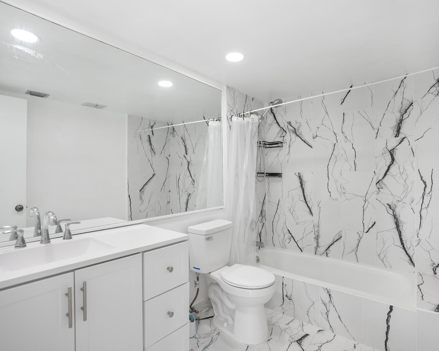 FLAMING WATERS COUNTRY CLUB BLK 12 - Residential