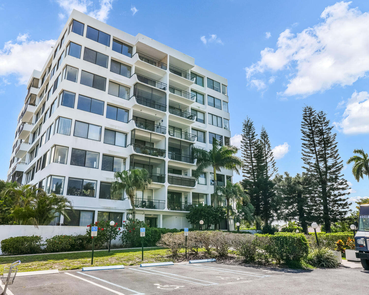 FLAMING WATERS COUNTRY CLUB BLK 12 - Residential
