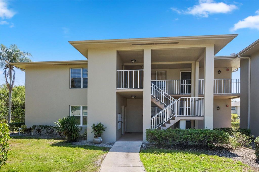 Photo of 22 Lake Vista Trail #207, Port Saint Lucie, FL 34952 (MLS # R11081818)