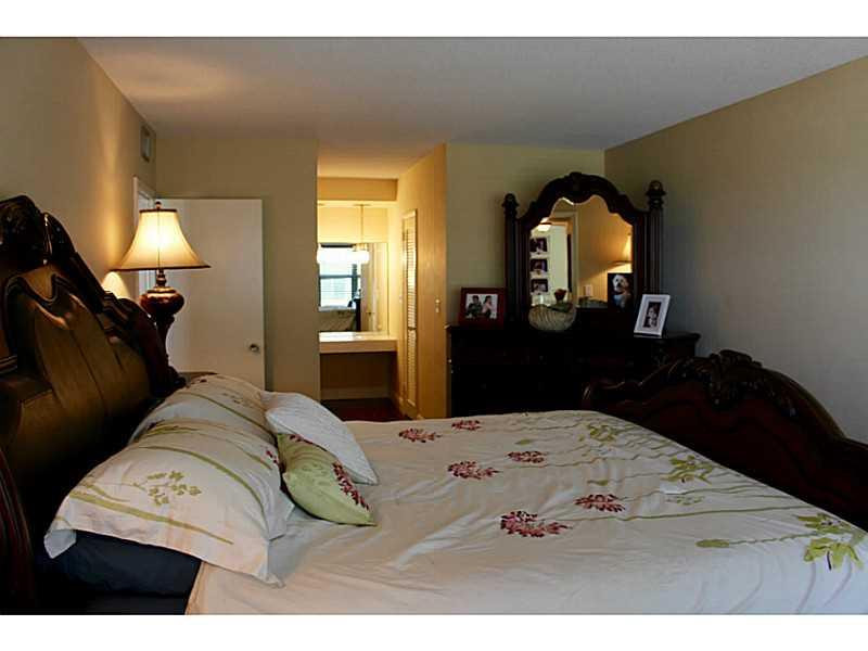 OCEAN SUMMIT CONDO - Residential Lease