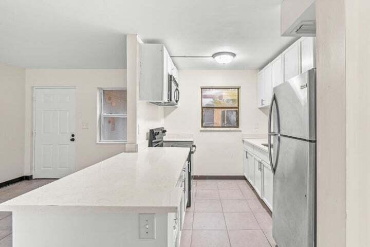 View photos, virtual tours, details... 1880 N Congress Avenue 104