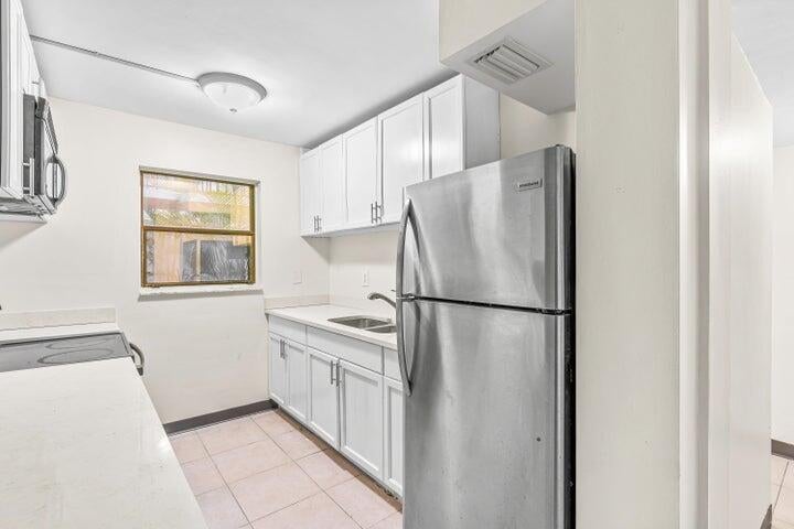 View photos, virtual tours, details... 1880 N Congress Avenue 104