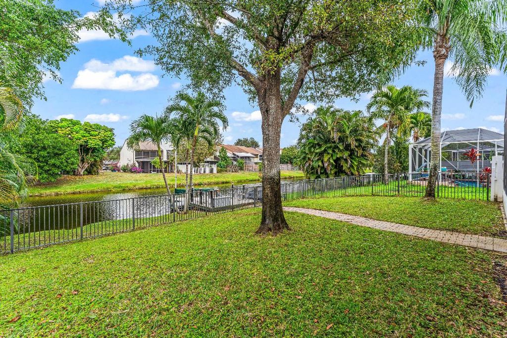 Photo of 12119 Sunset Point Circle, Wellington, FL 33414 (MLS # R11154785)