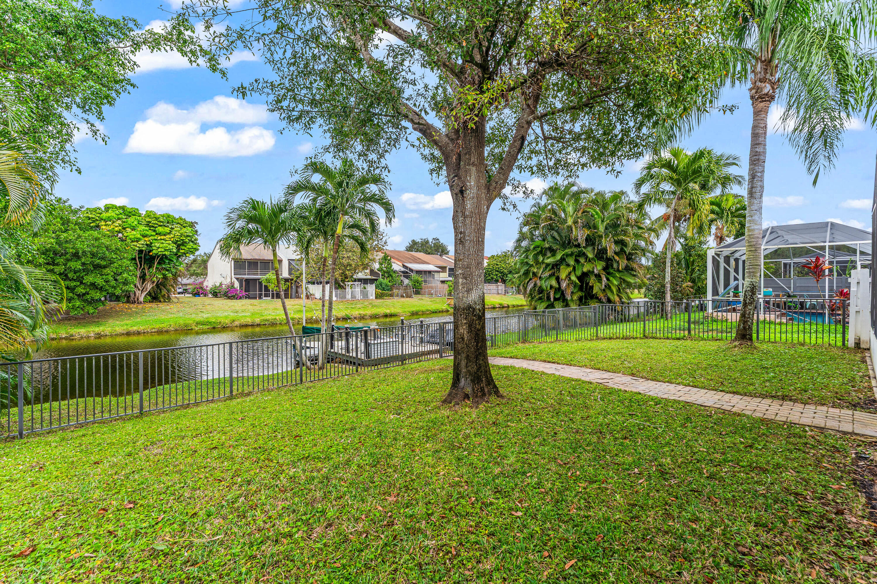 12119 Sunset Point Circle