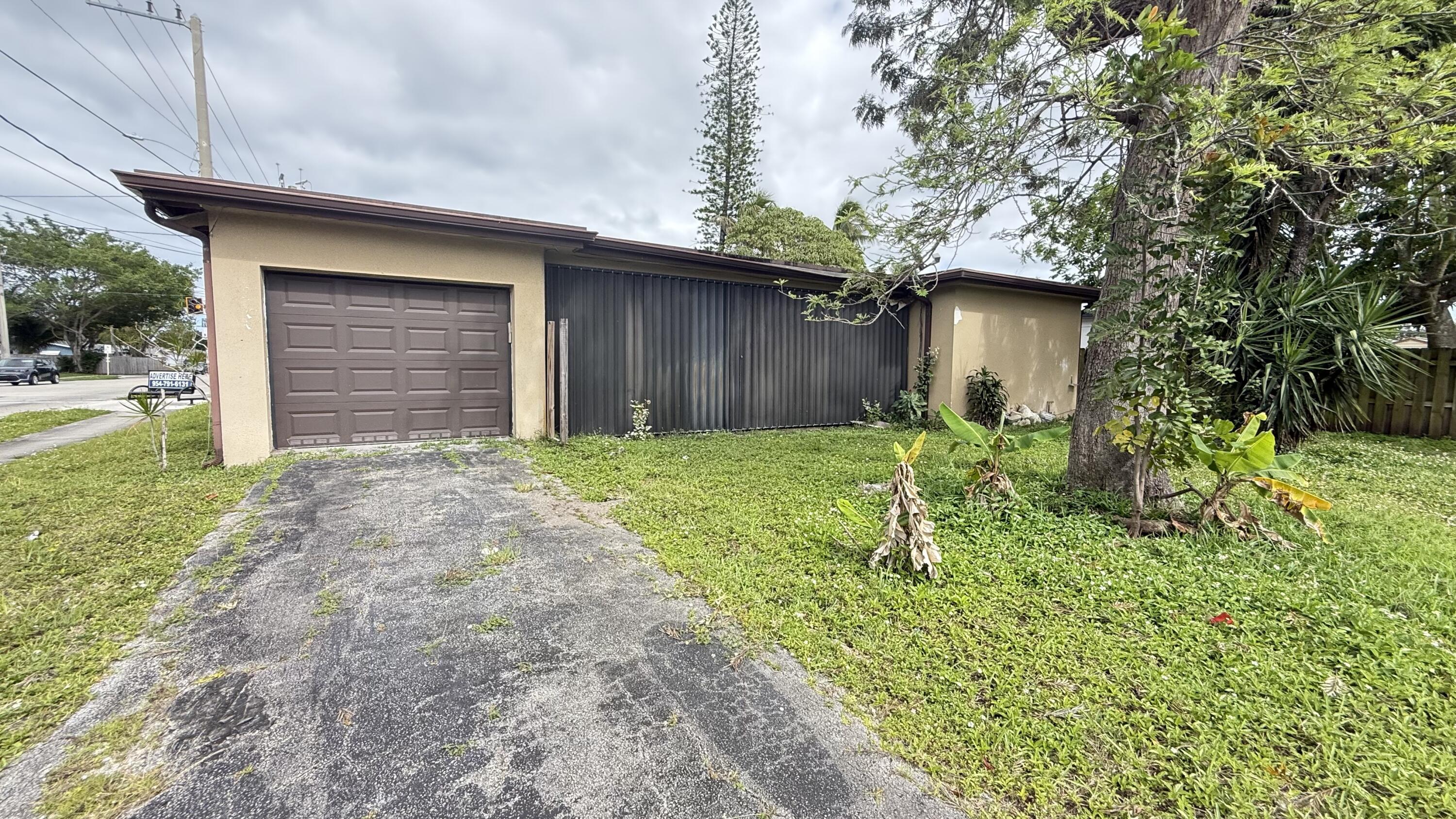 818 N 46th Avenue
