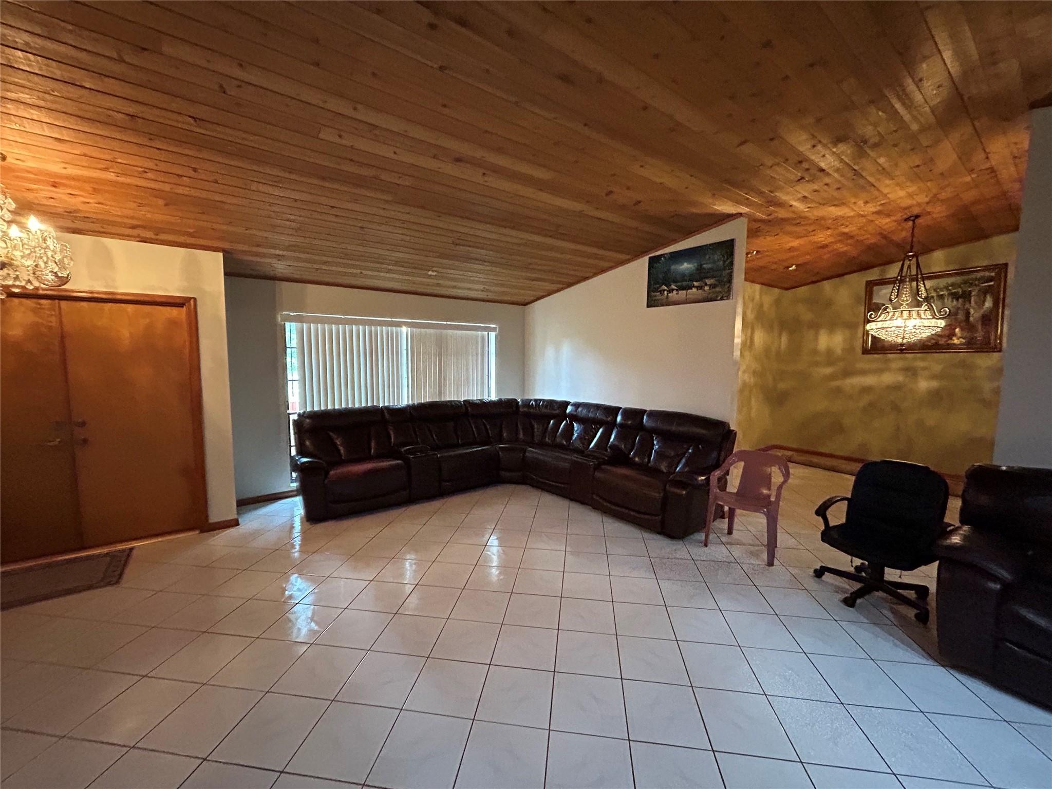 Pine Tree Estates - Residential