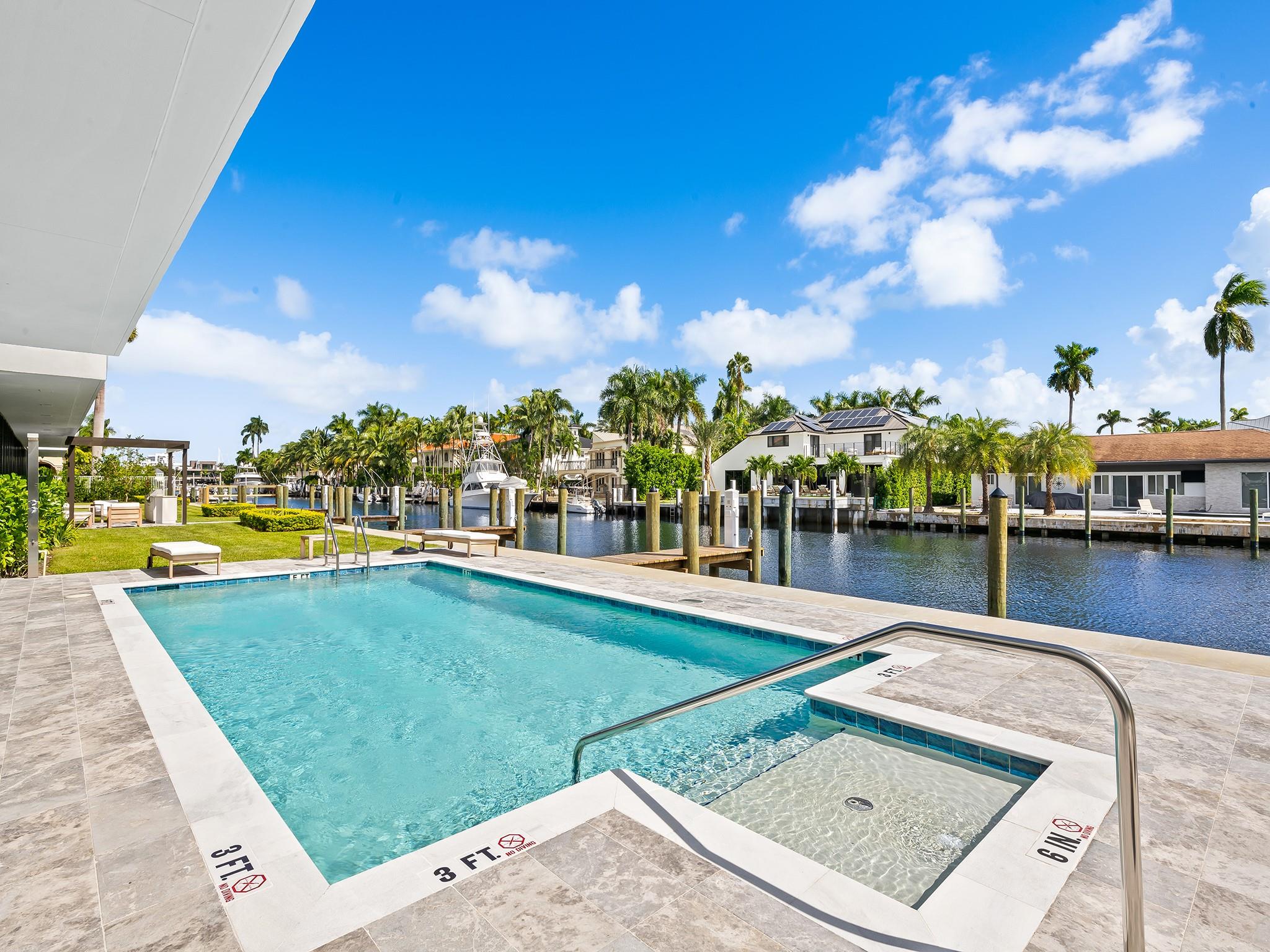 160 Marina Bay - Residential