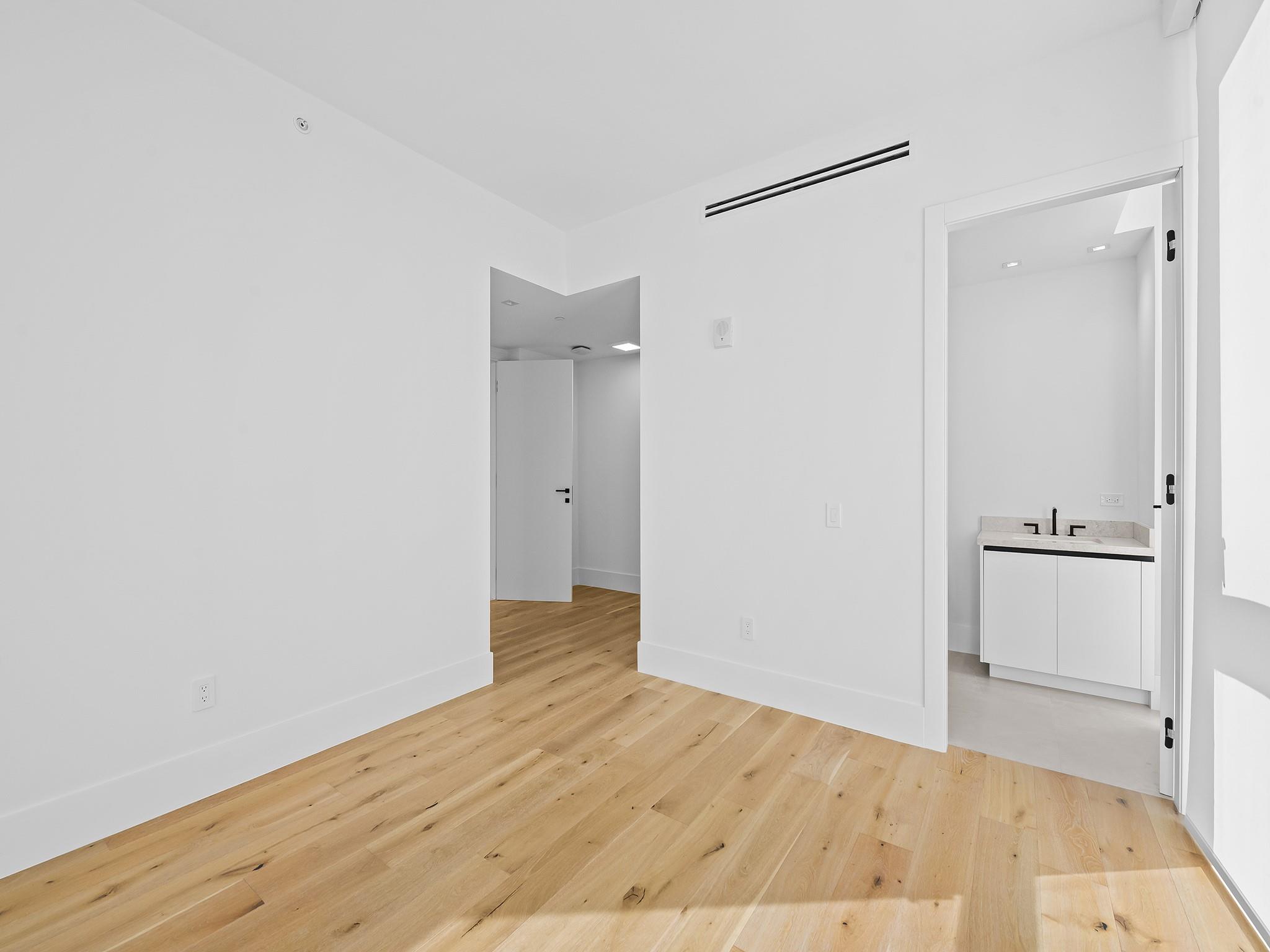 160 Marina Bay - Residential