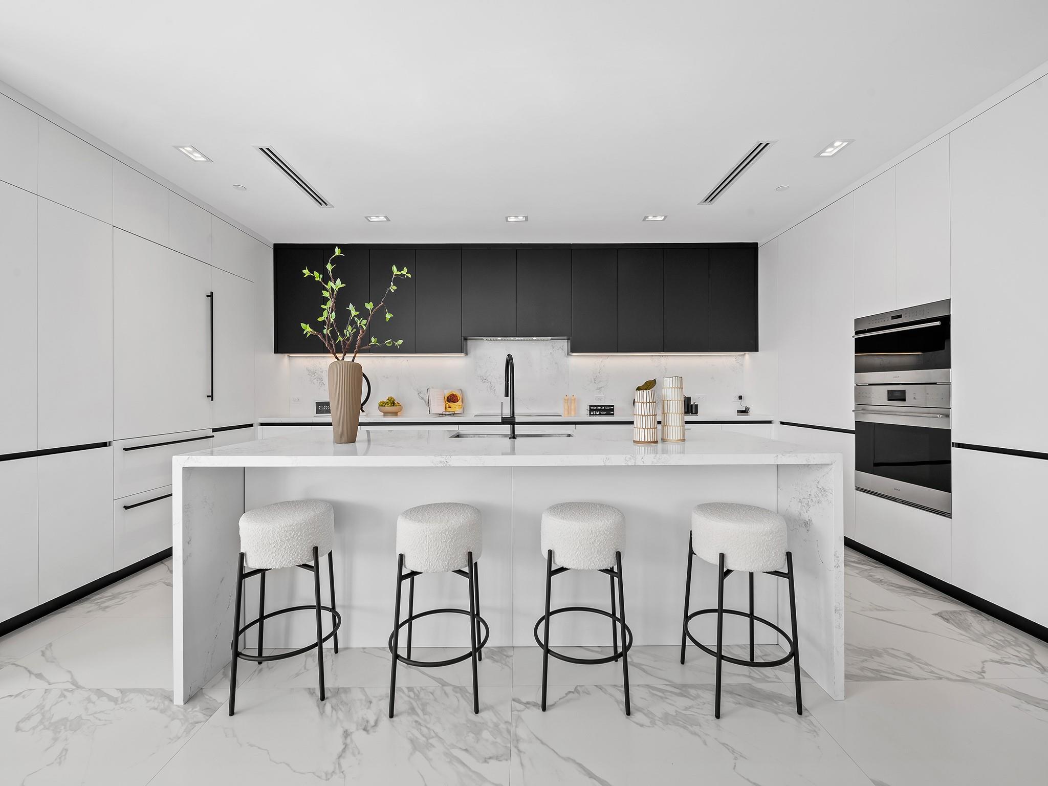 160 Marina Bay - Residential