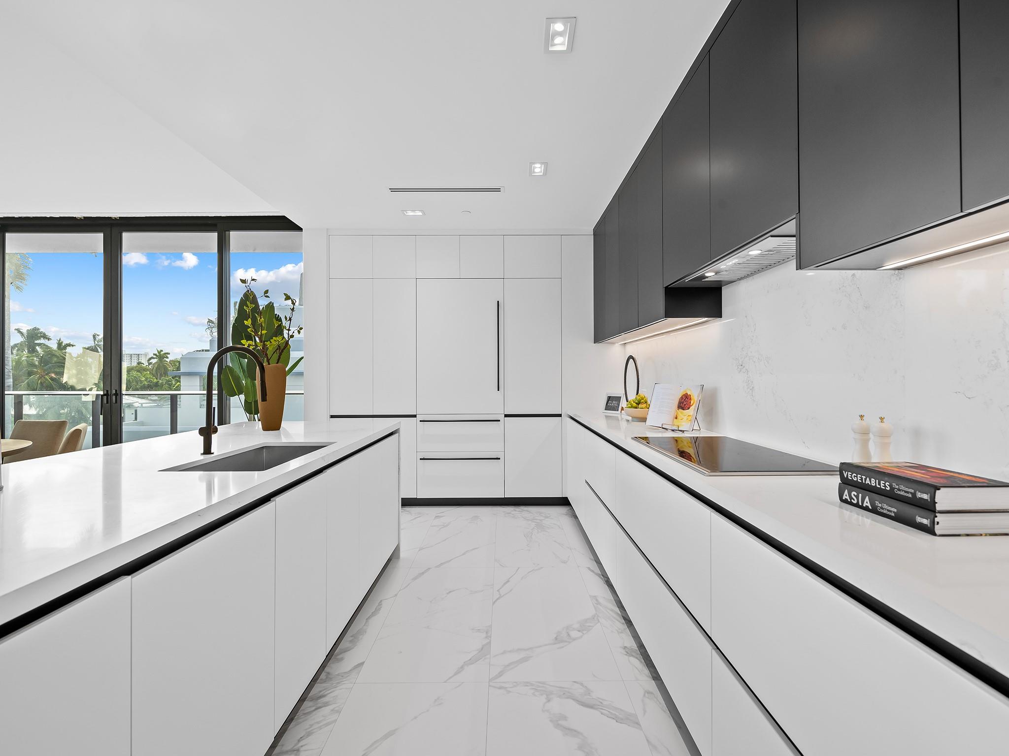 160 Marina Bay - Residential