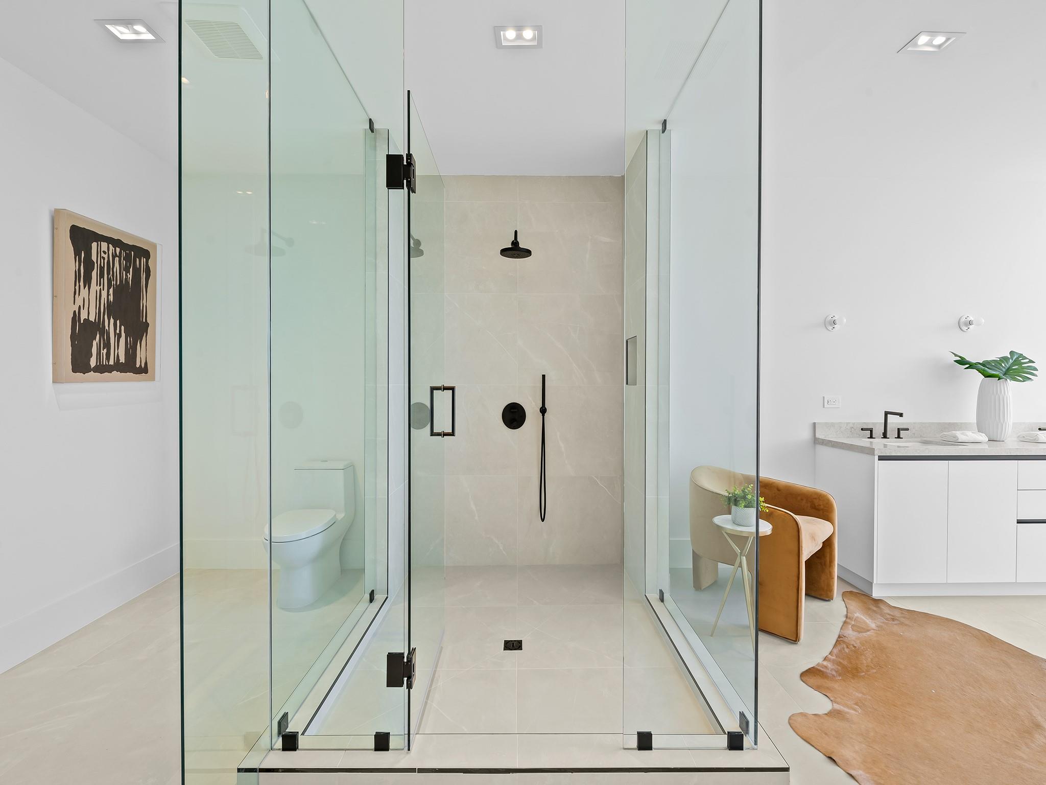 160 Marina Bay - Residential