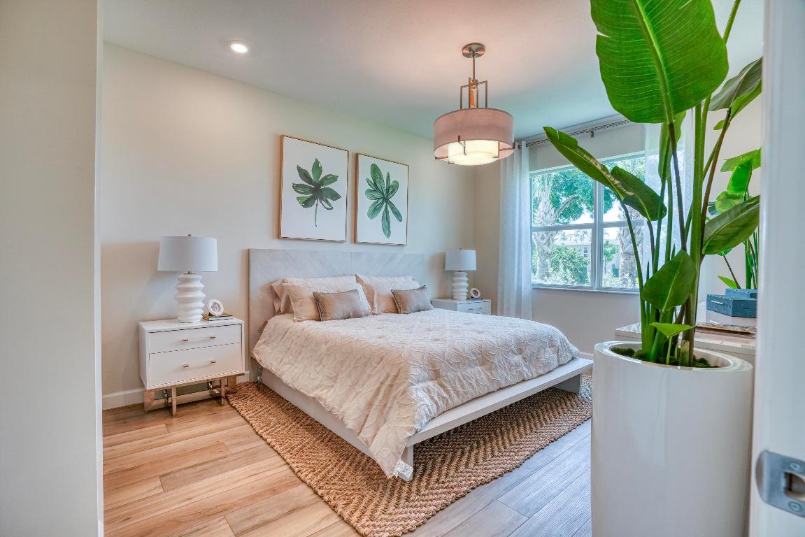 DELRAY TRAILS VILLAS - Residential