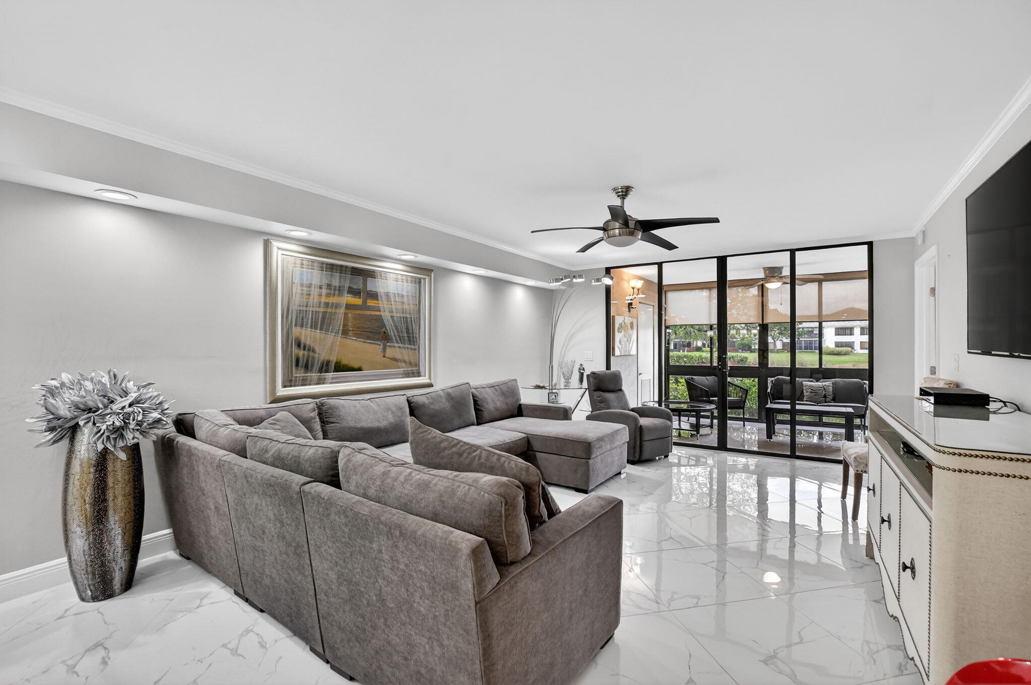 GLENEAGLES CONDO VI - Residential